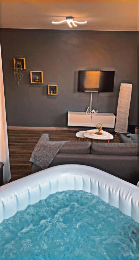 Appartement Cosy Et Chaleureux Avec Jacuzzi Seraing Exterior photo